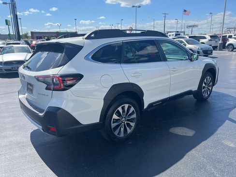 Used 2025 Subaru Outback Limited AWD/4WD image 7