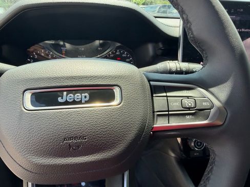 Certified 2024 Jeep Compass Latitude w/ Convenience Group AWD/4WD image 18