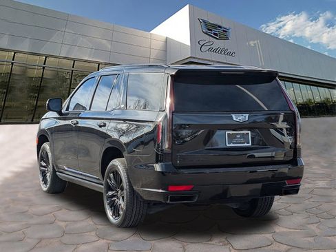 Used 2024 Cadillac Escalade Sport Platinum image 3