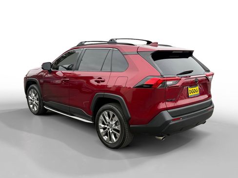 Used 2019 Toyota RAV4 XLE Premium w/ Advanced Technology Package image 3