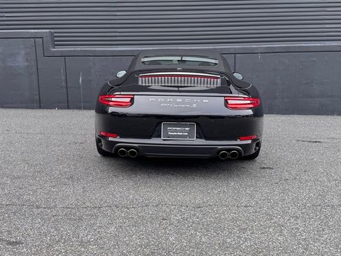 Certified 2018 Porsche 911 Cabriolet image 9