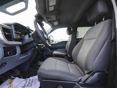 Used 2024 Ford F350 XL w/ Snow Plow/Camper Package image 31