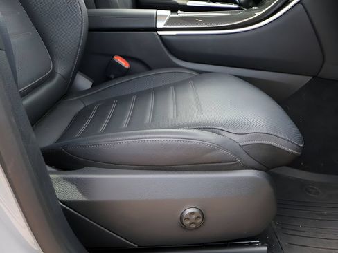 Certified 2026 Mercedes-Benz GLC 43 AMG 4MATIC image 13