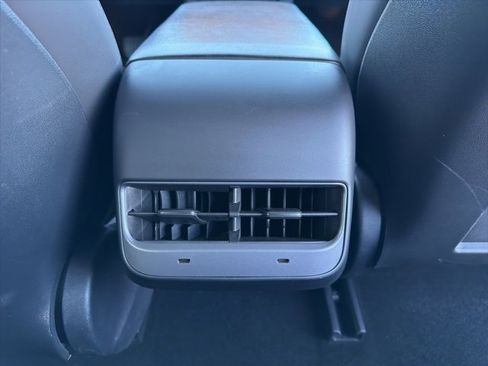 Used 2022 Tesla Model 3 Long Range image 16