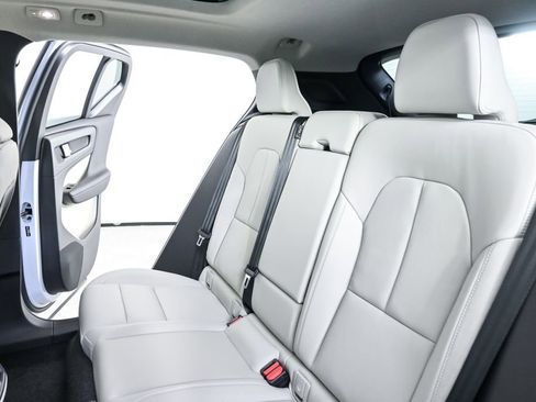 New 2026 Volvo XC40 B5 Plus w/ Protection Package Premier AWD/4WD image 20