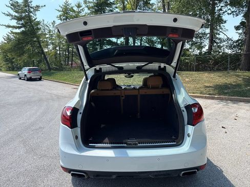 Used 2013 Porsche Cayenne Diesel AWD/4WD image 23