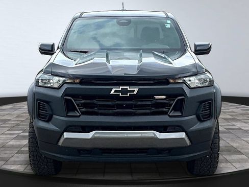 Used 2024 Chevrolet Colorado Trail Boss w/ Technology Package AWD/4WD image 2