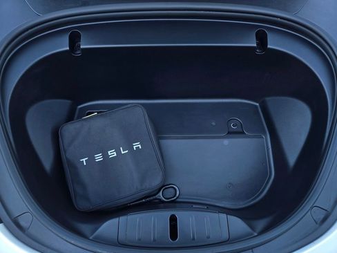 Used 2020 Tesla Model 3 Standard Range Plus image 22