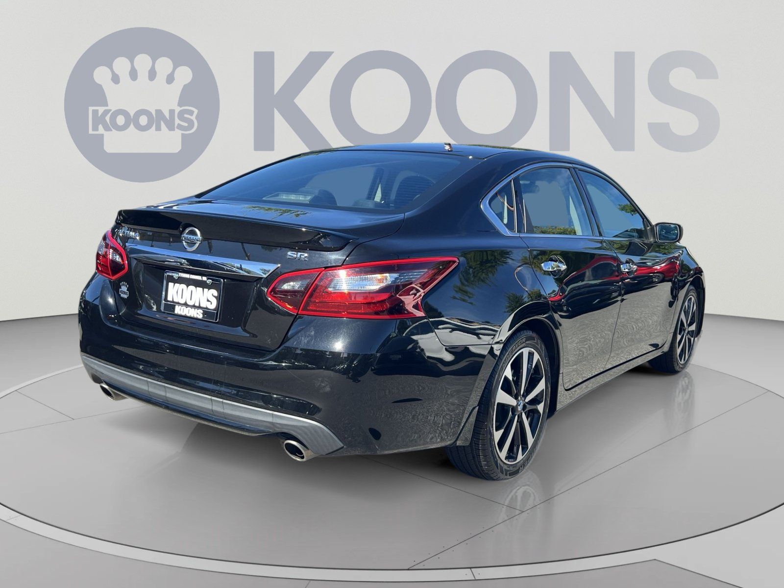 Used 2018 Nissan Altima 2.5 SR FWD image 7