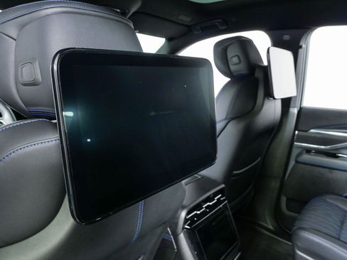 Used 2025 Cadillac Escalade IQ Sport 1 w/ Smart Trailering package AWD/4WD image 18