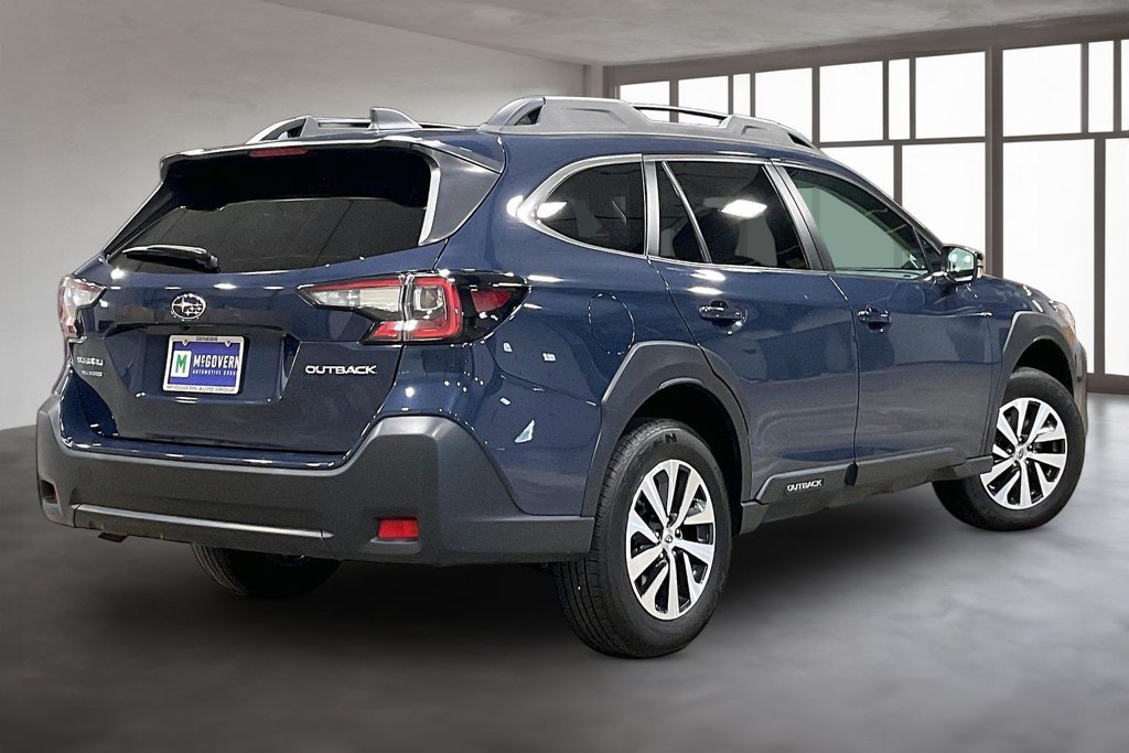 Used 2024 Subaru Outback Premium AWD/4WD image 7