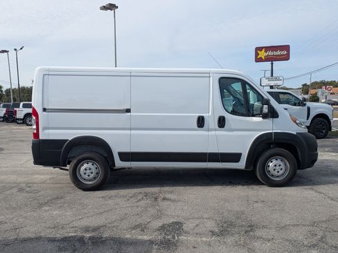 Used 2021 RAM ProMaster 2500 image 3