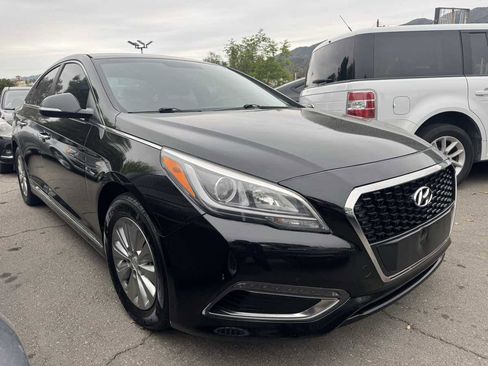 Used 2016 Hyundai Sonata SE image 1
