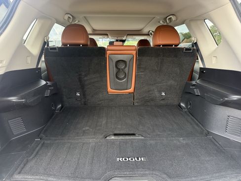 Used 2018 Nissan Rogue SL w/ Premium Package FWD image 17