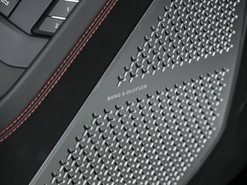 Used 2019 Lamborghini Urus image 21