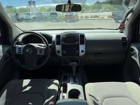 Used 2018 Nissan Frontier SV AWD/4WD image 8