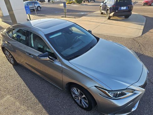 Used 2020 Lexus ES 350 w/ Accessory Package 2 FWD image 17