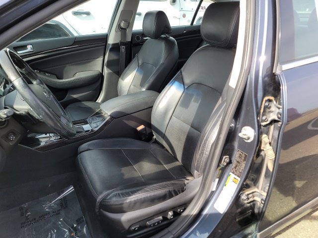 Used 2014 Kia Cadenza Premium w/ Luxury Package FWD image 7