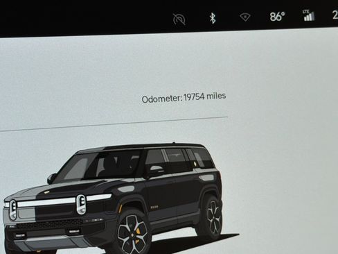 Used 2023 Rivian R1S Adventure AWD/4WD image 24
