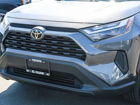 Certified 2022 Toyota RAV4 XLE FWD image 19
