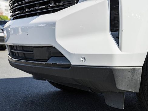 Used 2023 Chevrolet Suburban RST image 14