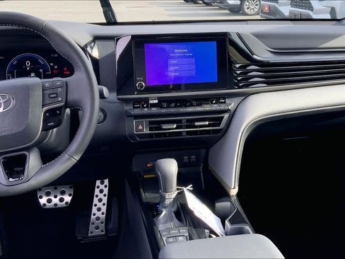 New 2026 Toyota Camry SE image 6