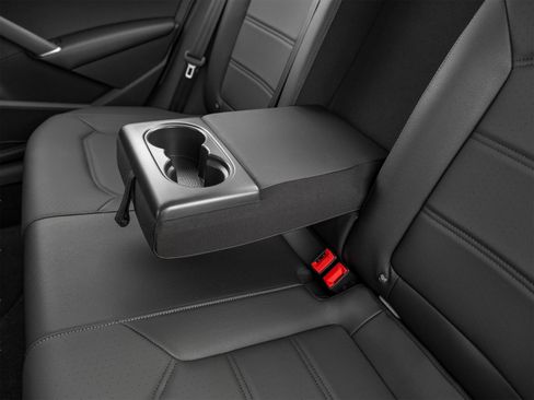 Used 2022 Volkswagen Passat 2.0T image 33