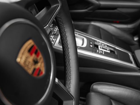 Certified 2019 Porsche 718 Boxster RWD image 33