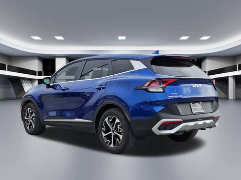 Used 2024 Kia Sportage EX image 4