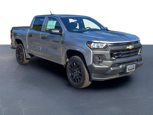 New 2026 Chevrolet Colorado W/T w/ WT Custom Package image 3