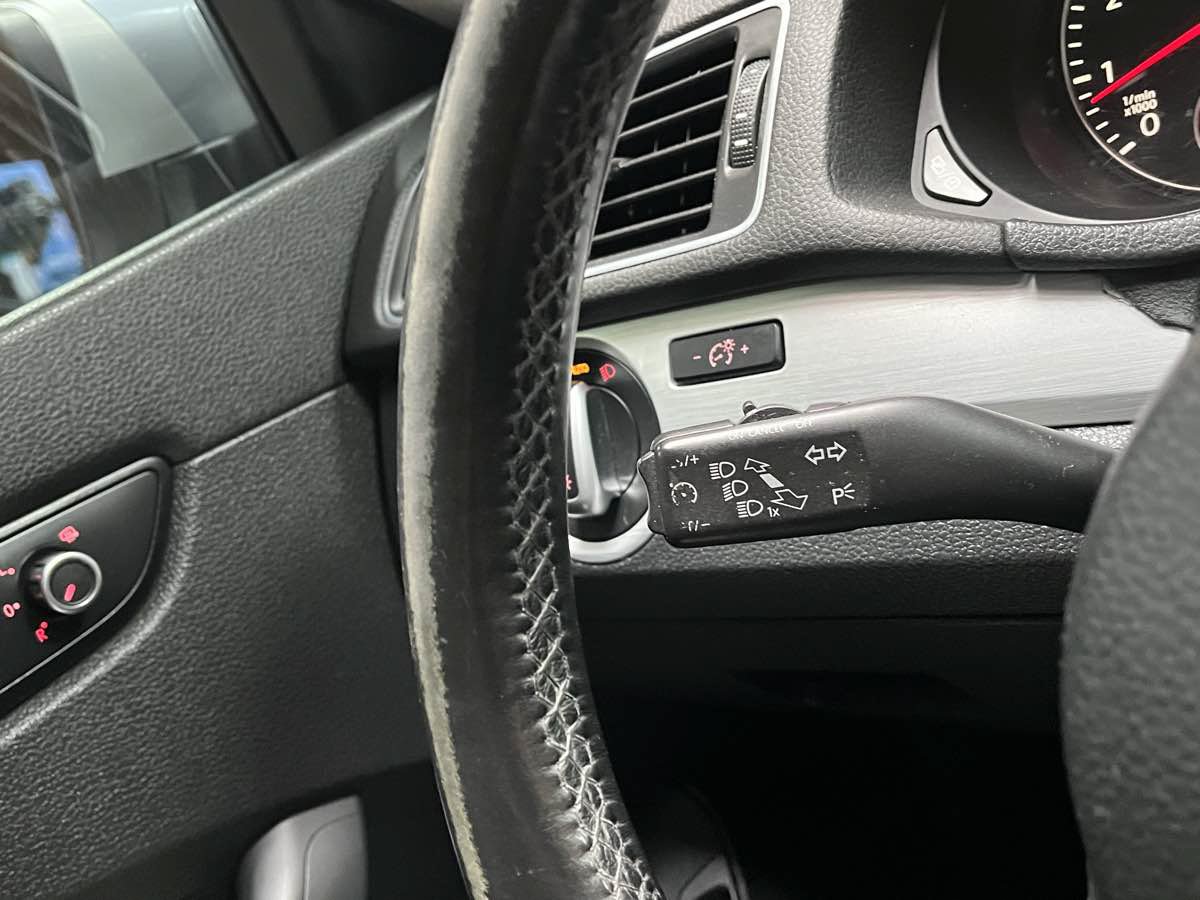 Used 2013 Volkswagen Passat 2.5 SE FWD image 16