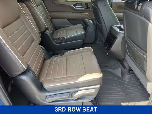 New 2026 GMC Yukon XL Denali Ultimate w/ LPO, Floor Liner Package AWD/4WD image 23