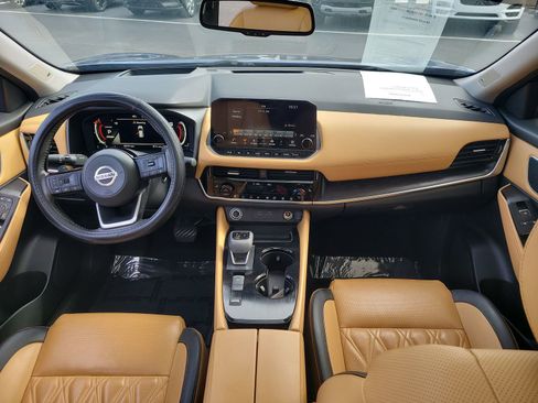 Used 2021 Nissan Rogue Platinum image 15