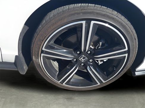 Certified 2023 Honda Accord Sport image 10