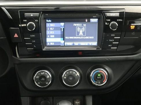 Used 2016 Toyota Corolla L FWD image 21