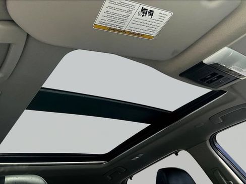 Used 2025 Nissan Rogue Platinum w/ Tech Package FWD image 27