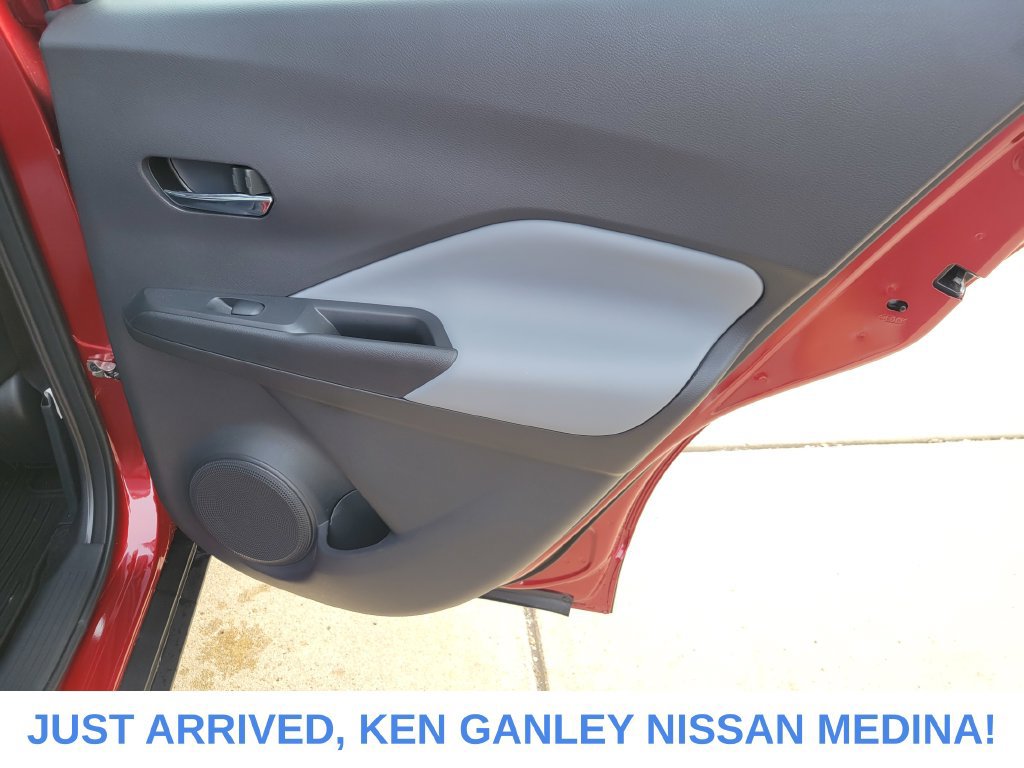 Certified 2024 Nissan Kicks SR w/ SR Premium Package FWD image 19