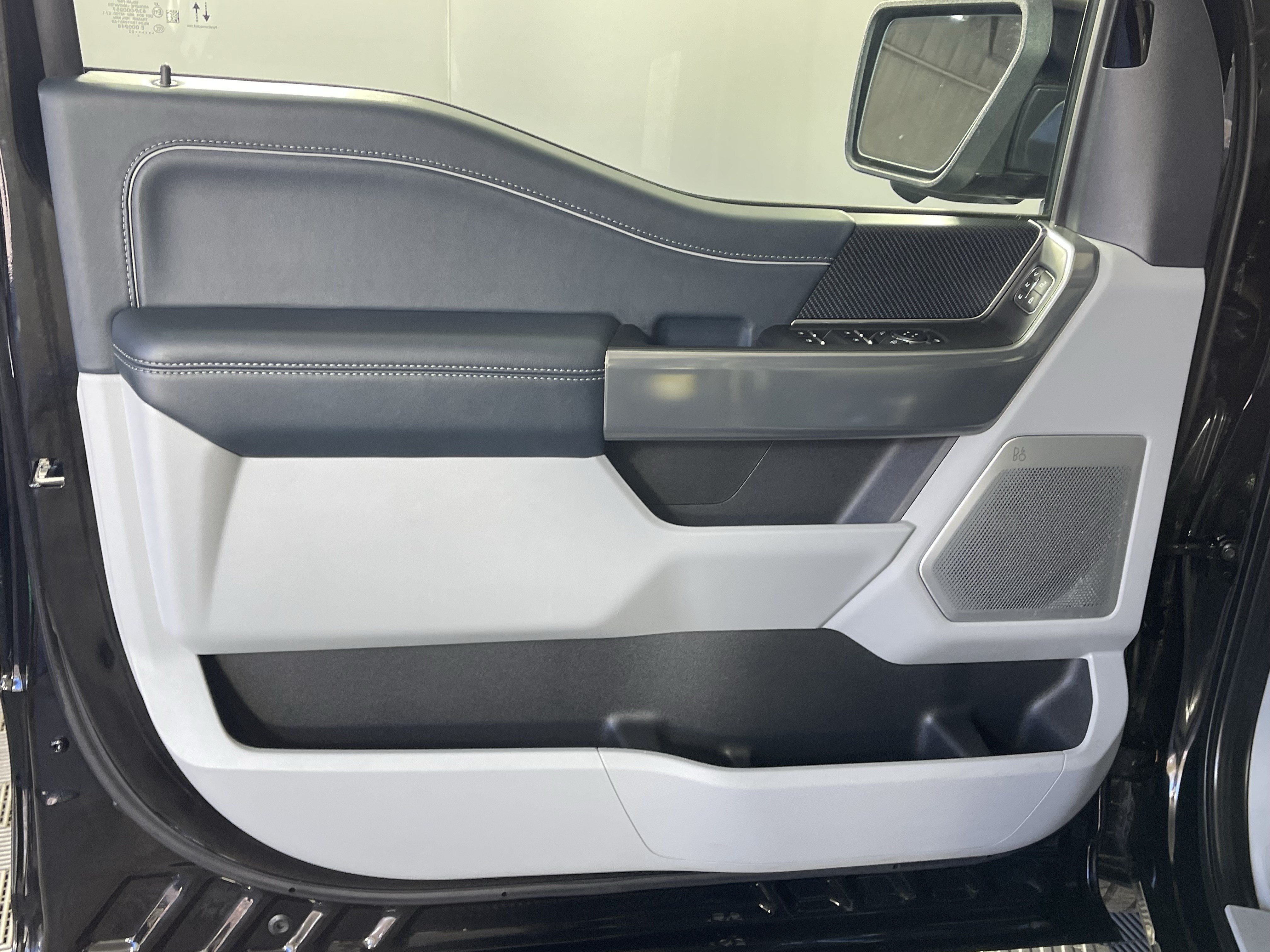 Used 2023 Ford F150 4x4 SuperCrew Hybrid image 18