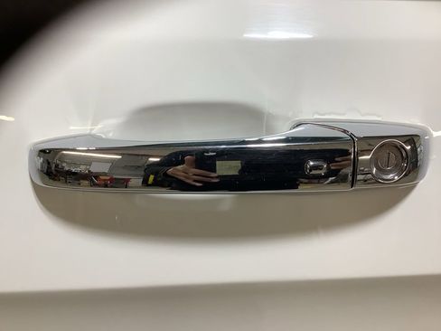 Certified 2018 Jeep Grand Cherokee Limited image 16