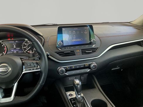 Used 2019 Nissan Altima 2.5 SR w/ SR Premium Package FWD image 9