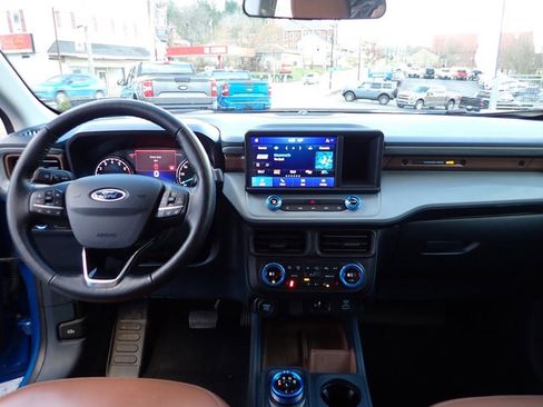 Certified 2022 Ford Maverick Lariat w/ Lariat Luxury Package image 16