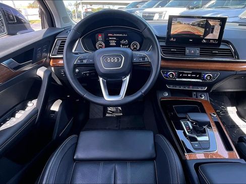Used 2023 Audi Q5 2.0T Prestige w/ Prestige Package AWD/4WD image 7