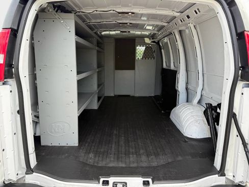 Used 2021 Chevrolet Express 2500 w/ Driver Convenience Package image 8