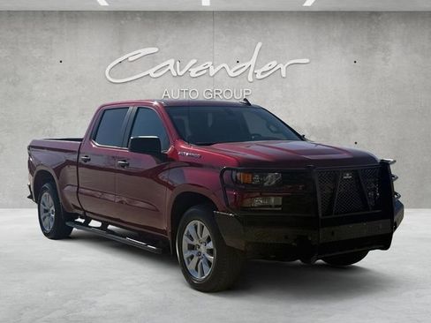 Used 2020 Chevrolet Silverado 1500 Custom w/ Custom Value Package image 2