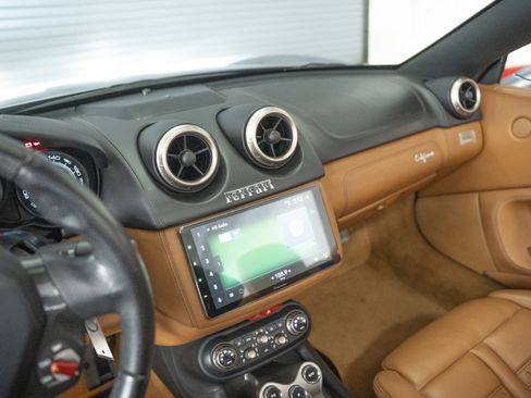 Used 2010 Ferrari California image 50