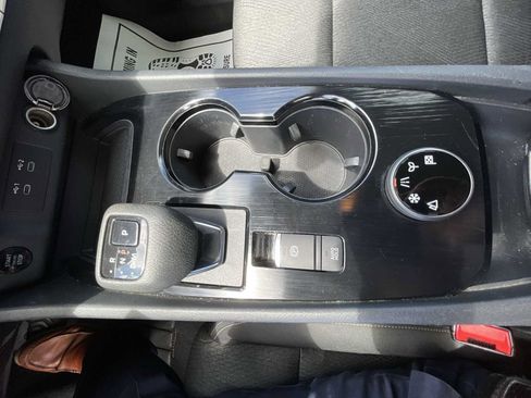Used 2024 Nissan Rogue SV AWD/4WD image 20