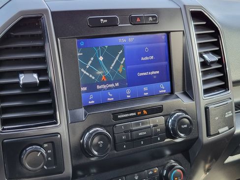 Used 2019 Ford F150 XLT w/ Equipment Group 302A Luxury AWD/4WD image 18