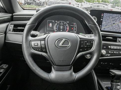 Used 2022 Lexus ES 350 w/ Premium Package FWD image 18