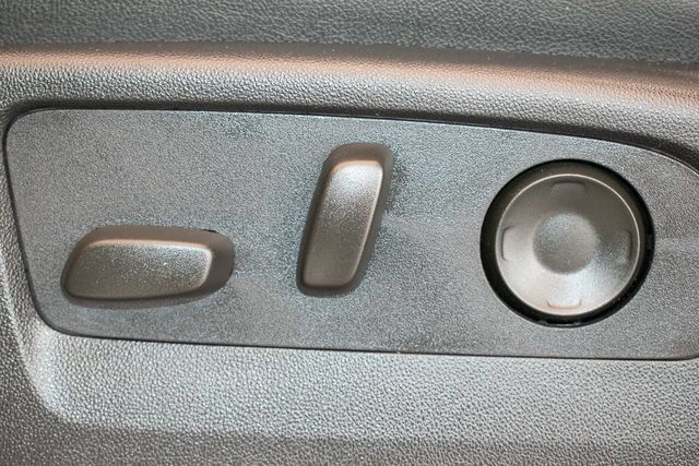 Used 2024 GMC Yukon AT4 w/ AT4 Premium Package AWD/4WD image 23