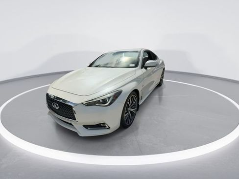 Used 2018 INFINITI Q60 3.0t Luxe w/ Sensory Package 3.0T Luxe RWD image 3